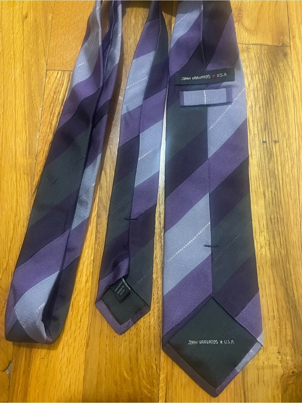 $188 John Varvatos USA 100% Italian Silk Skinny Tie
